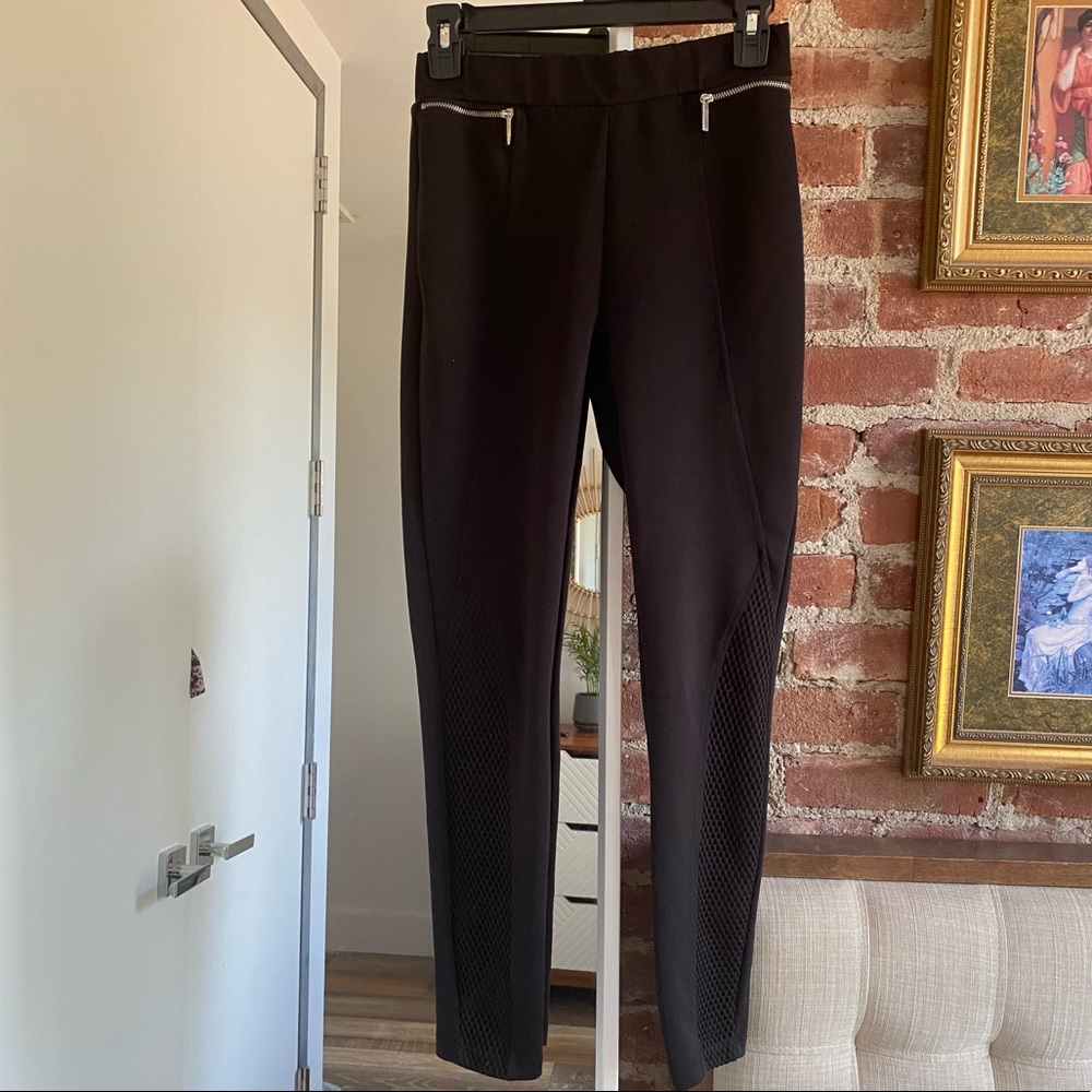 Zara Zippered Leggings